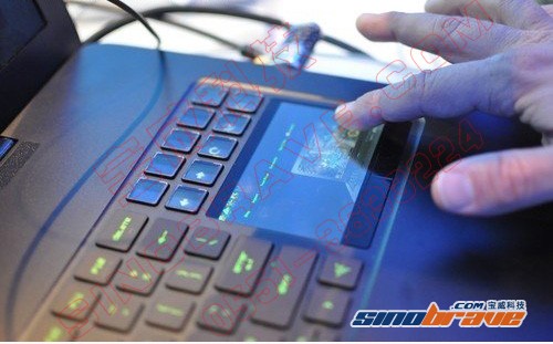 Razer游戏笔记本亮相CES 配特色触控屏